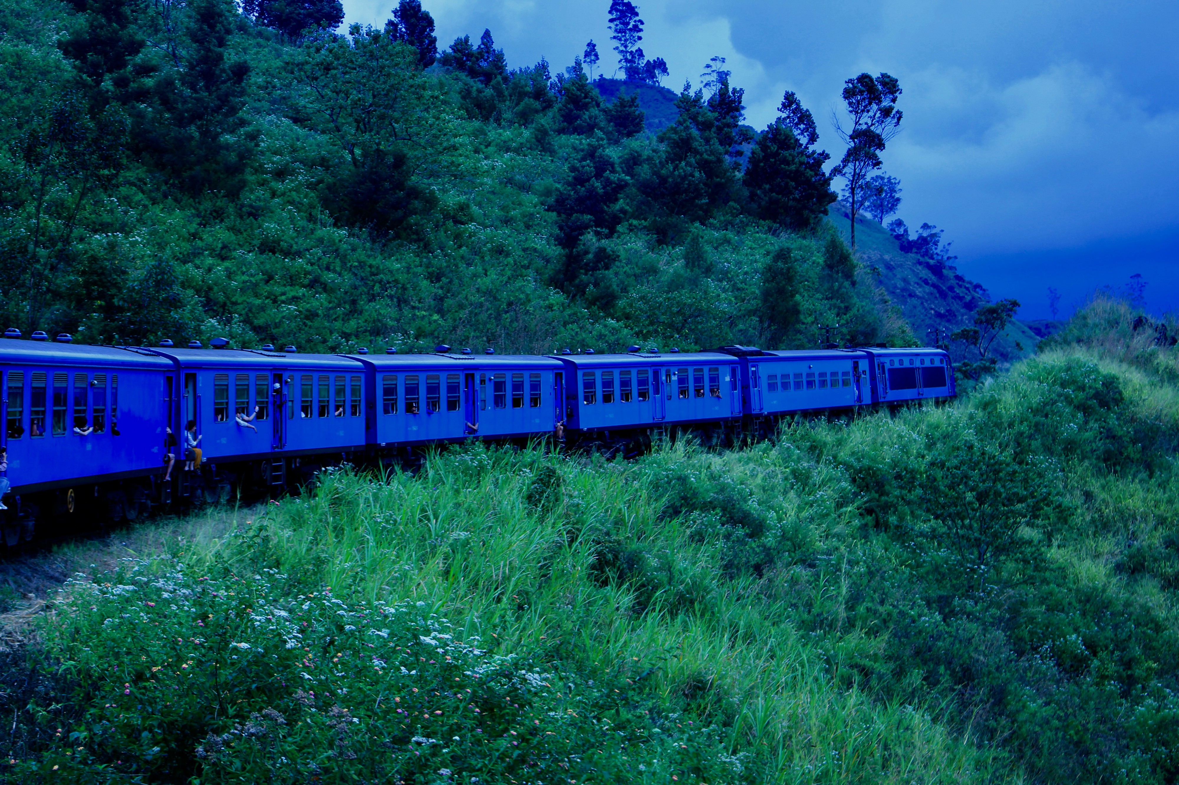 Med tog på Sri Lanka.