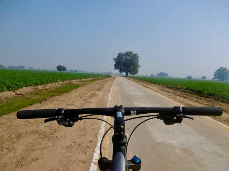 På cykel gennem Indien.