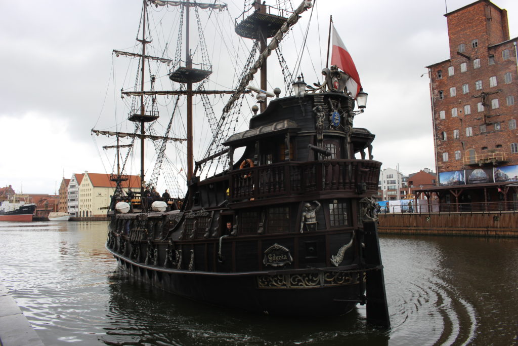 Tag en sejltur på Vistula floden når du er i Gdansk.