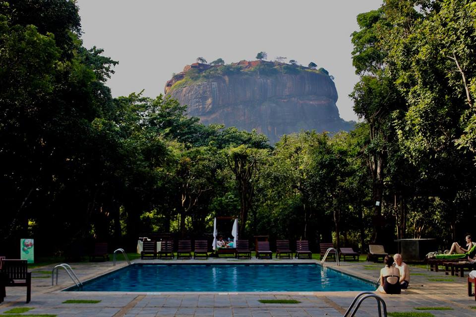 Hotel med udsigt til Sigiriya klippen.