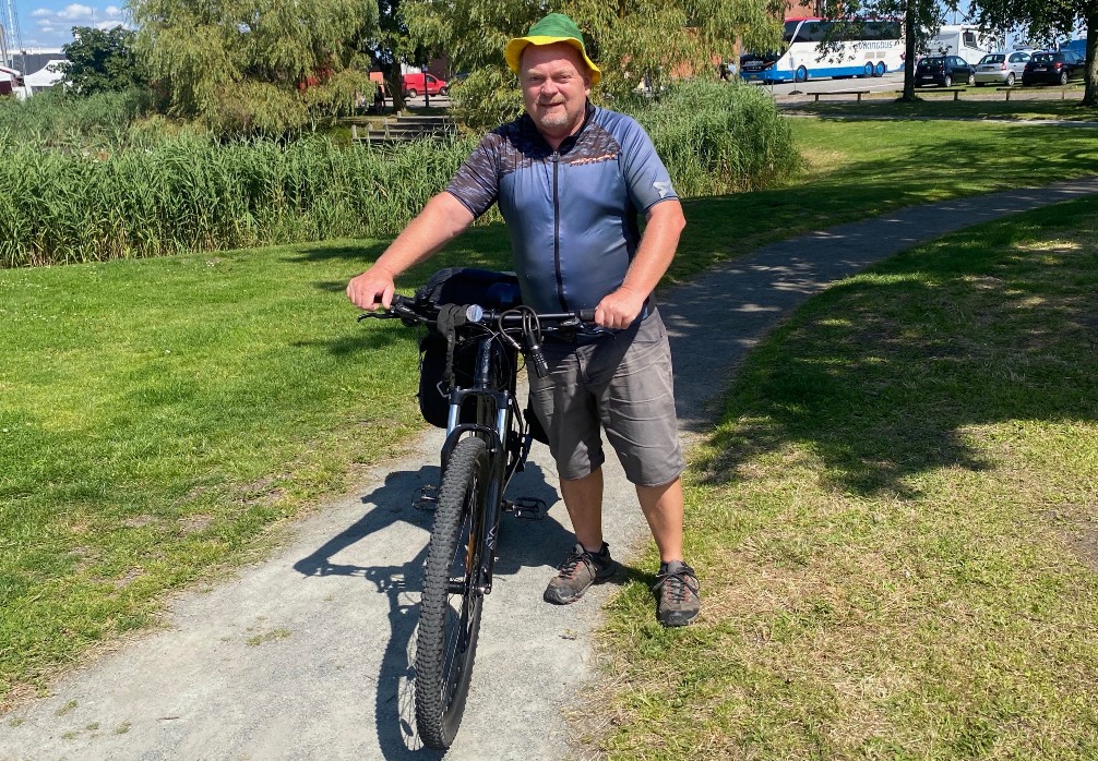 Turen går til Estland. På cykel.